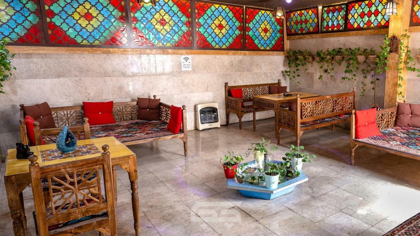 هتل یاقوت شرق مشهد چایخانه سنتی