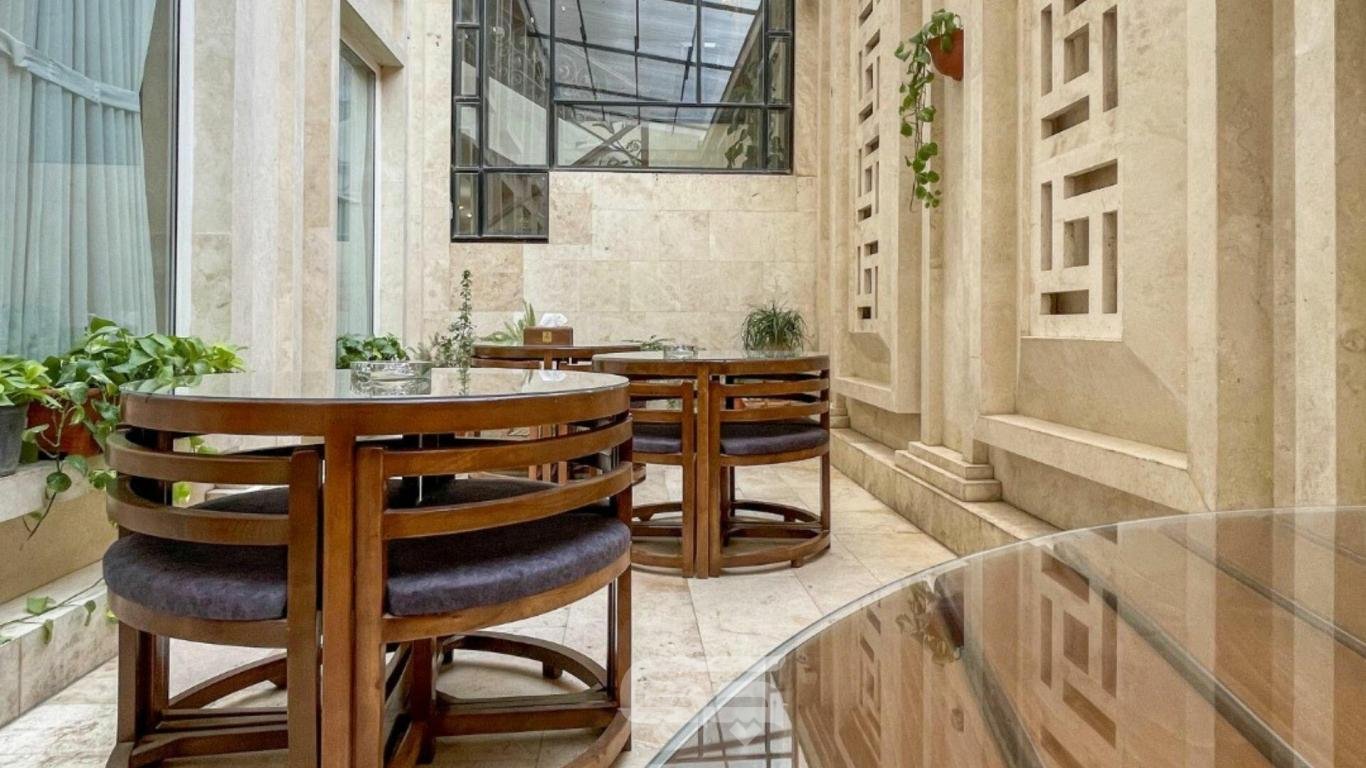 هتل حدیث مشهد فضای داخلی 3