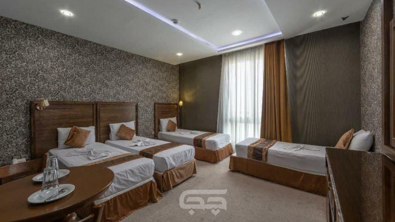 هتل شاکر مشهد اتاق چهارتخته 1